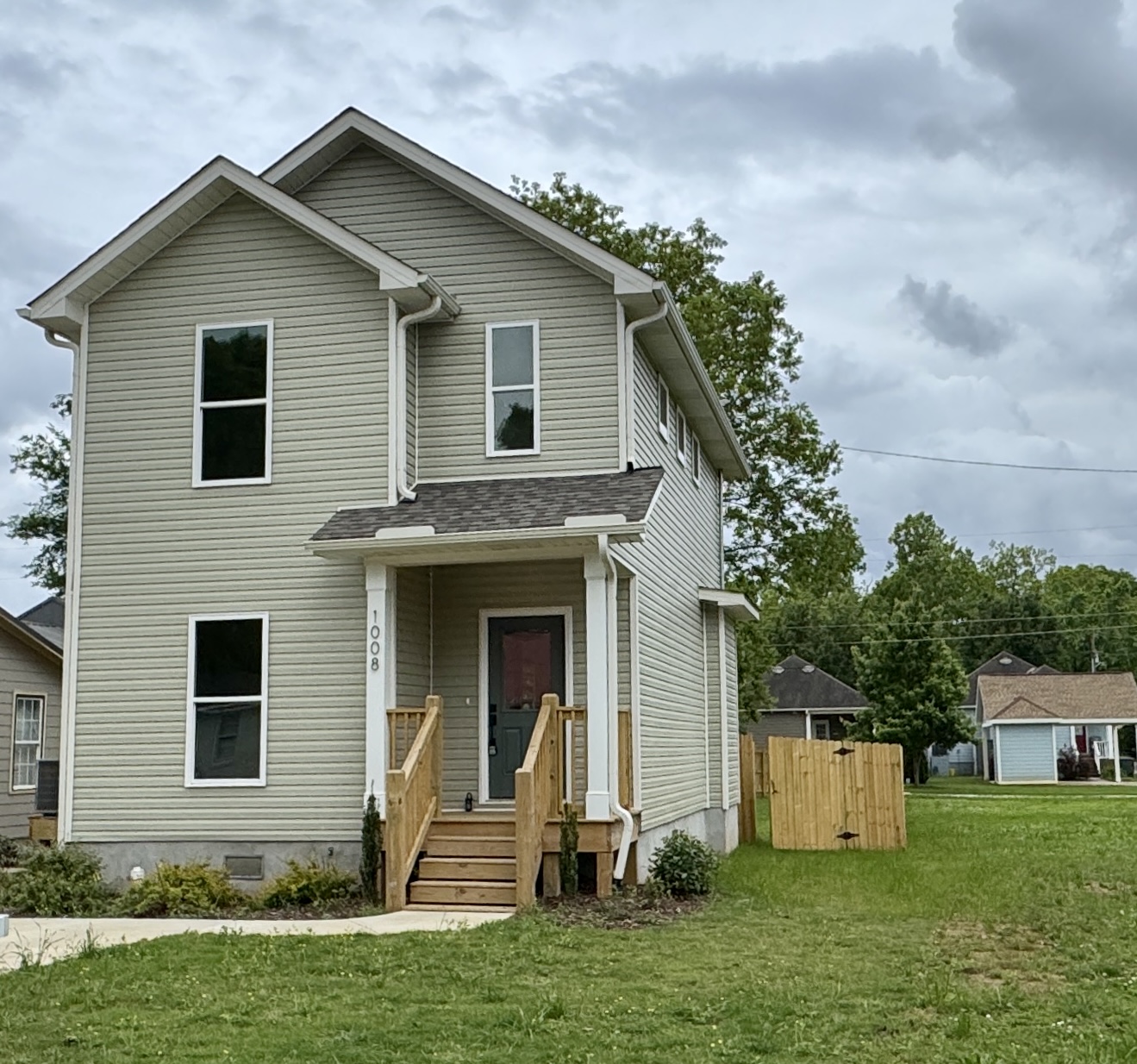 1008 Halsey Avenue Northeast