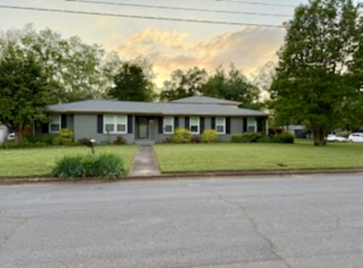 377 College Park Court Northwest
