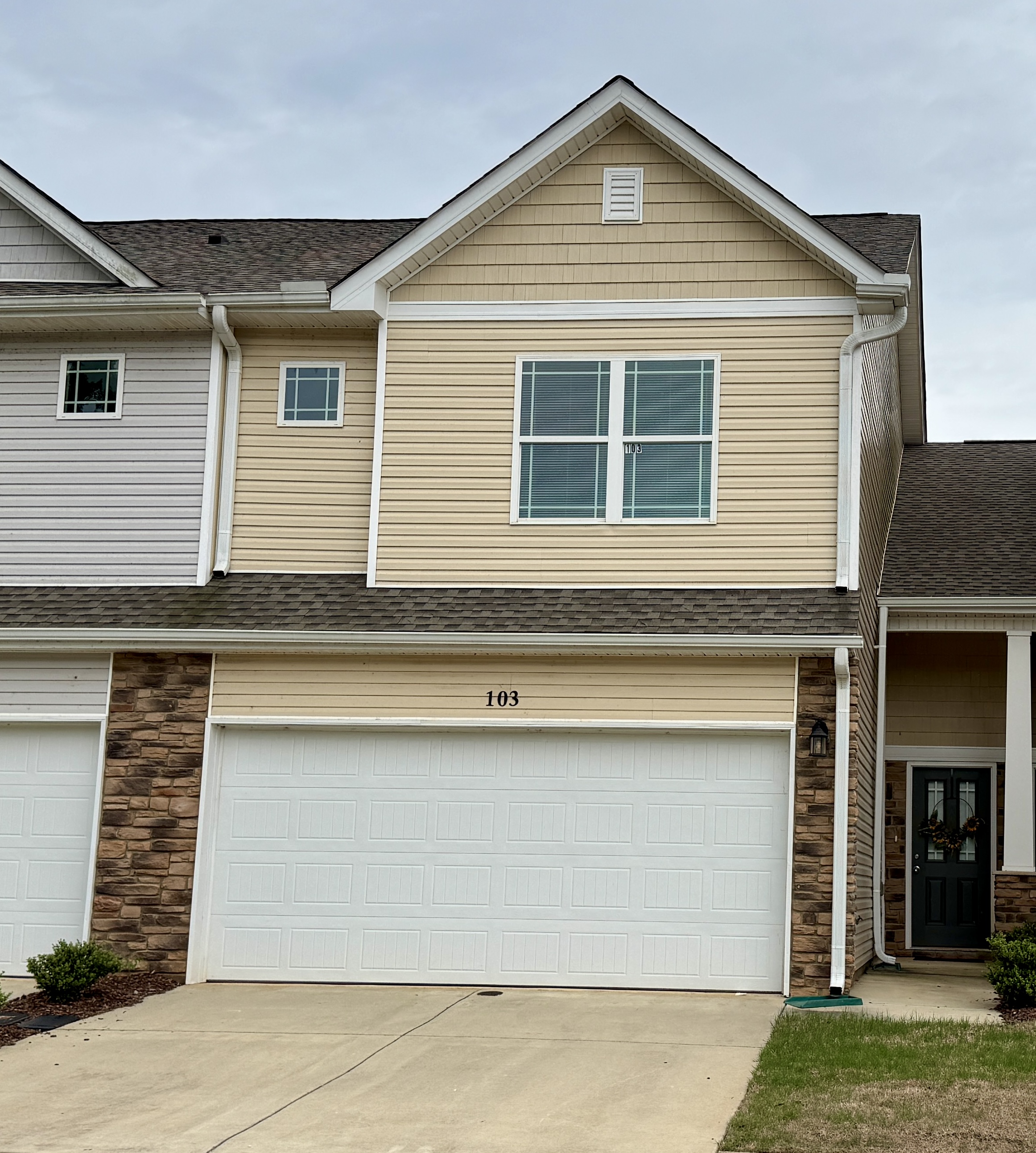 103 Woodsbrook Place Southwest - -